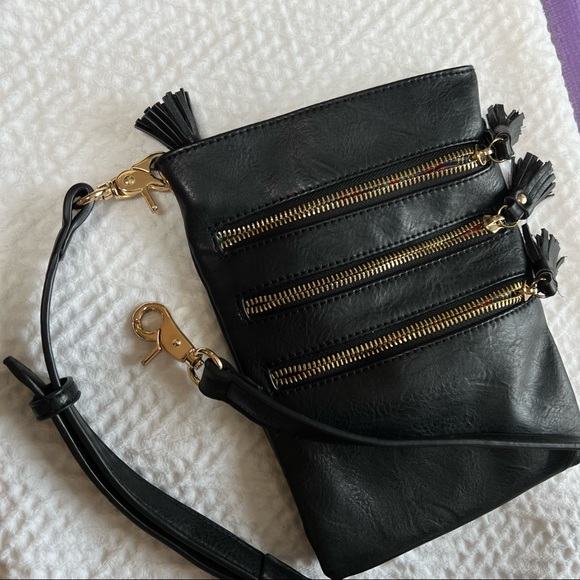 Mark & Hall Black Faux Leather Crossbody Tassels / Plaid / Gold Accents 3 Zipper - Picture 7 of 9